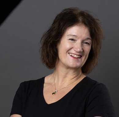 Anjo van Hemert, zangdocent Planck