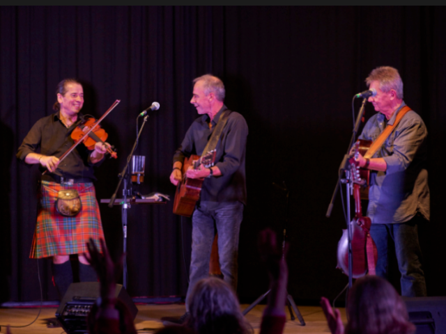 Folk concert: Other Roads